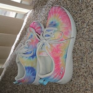 Great condition sketchers tye dye sneakers size 5